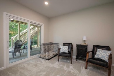 Beautifully maintained and move-in ready, this spacious on Lakewood Oaks Golf Club, Ltd. in Missouri - for sale on GolfHomes.com, golf home, golf lot