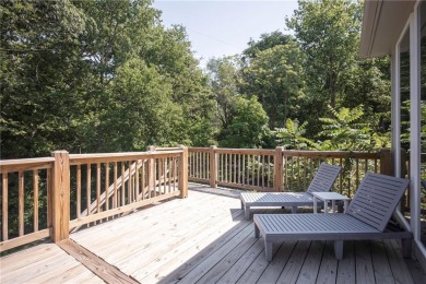 Beautifully maintained and move-in ready, this spacious on Lakewood Oaks Golf Club, Ltd. in Missouri - for sale on GolfHomes.com, golf home, golf lot