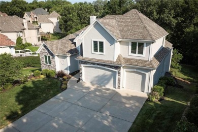 Beautifully maintained and move-in ready, this spacious on Lakewood Oaks Golf Club, Ltd. in Missouri - for sale on GolfHomes.com, golf home, golf lot