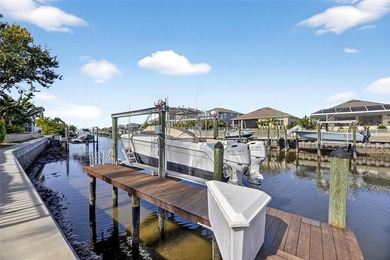 539 Islebay Drive | 4 Bedrooms | 3 Baths | Pool | Waterfront | on Apollo Beach Golf and Sea Club in Florida - for sale on GolfHomes.com, golf home, golf lot
