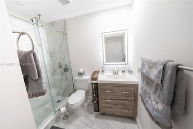 Leave the snow behind and enjoy the sunshine in this beautifully on Kings Point Golf -Flanders Way in Florida - for sale on GolfHomes.com, golf home, golf lot