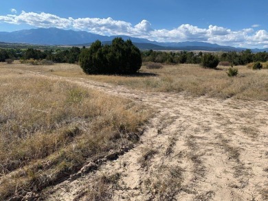 This affordable 1.07 acre lot, located in Colorado City, is on Hollydot Golf Course in Colorado - for sale on GolfHomes.com, golf home, golf lot