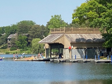 This beautifully updated two bedroom plus loft retreat lives on Lake Barrington Shores Golf Course in Illinois - for sale on GolfHomes.com, golf home, golf lot