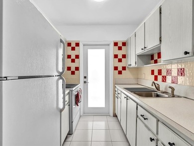 Enjoy the South Florida lifestyle at Leisureville, a desirable on Leisureville Community Association in Florida - for sale on GolfHomes.com, golf home, golf lot