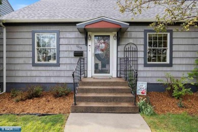 This beautifully maintained 4-bedroom, 3-bathroom home is on Virginia Golf Course in Minnesota - for sale on GolfHomes.com, golf home, golf lot
