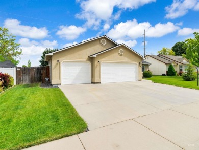 Great 4 Bedroom, 2 Bath home with split floor plan and nice size on Lakeview Golf Club in Idaho - for sale on GolfHomes.com, golf home, golf lot