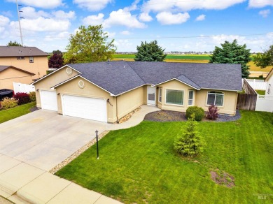 Great 4 Bedroom, 2 Bath home with split floor plan and nice size on Lakeview Golf Club in Idaho - for sale on GolfHomes.com, golf home, golf lot