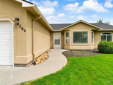 Great 4 Bedroom, 2 Bath home with split floor plan and nice size on Lakeview Golf Club in Idaho - for sale on GolfHomes.com, golf home, golf lot