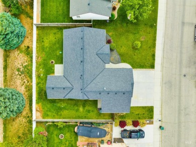 Great 4 Bedroom, 2 Bath home with split floor plan and nice size on Lakeview Golf Club in Idaho - for sale on GolfHomes.com, golf home, golf lot
