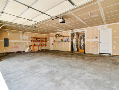 Great 4 Bedroom, 2 Bath home with split floor plan and nice size on Lakeview Golf Club in Idaho - for sale on GolfHomes.com, golf home, golf lot