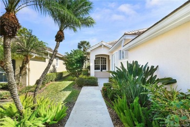 Charming cottage located on the golf course in Willoughby Golf on Willoughby Golf Club in Florida - for sale on GolfHomes.com, golf home, golf lot