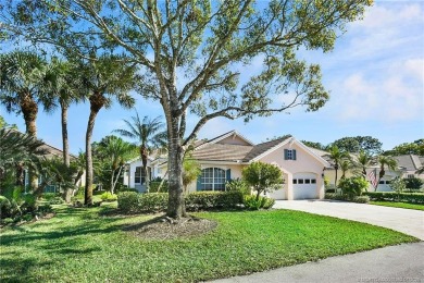 Charming cottage located on the golf course in Willoughby Golf on Willoughby Golf Club in Florida - for sale on GolfHomes.com, golf home, golf lot