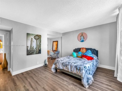 THE GOLD STANDARD OF LIVING IN THIS 3 BEDROOMS AND 2.5 BATHS on Hillcrest Golf and Country Club in Florida - for sale on GolfHomes.com, golf home, golf lot