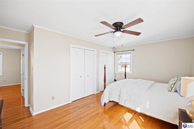 First time on the market in 40 years! This pristine, all-brick on Elizabethtown Municipal Par-3 in Kentucky - for sale on GolfHomes.com, golf home, golf lot