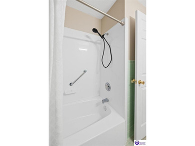 First time on the market in 40 years! This pristine, all-brick on Elizabethtown Municipal Par-3 in Kentucky - for sale on GolfHomes.com, golf home, golf lot