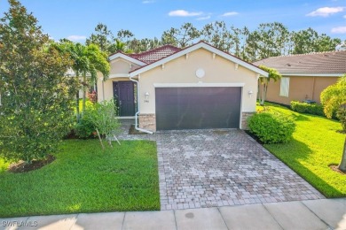 Extraordinary Opportunity in Magnolia Landing! Priced to sell - on Herons Glen Golf and Country Club in Florida - for sale on GolfHomes.com, golf home, golf lot