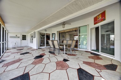 DEEP CREEK! Spacious 3 bedroom, 2 bath, 2-car garage home on Deep Creek Golf Club in Florida - for sale on GolfHomes.com, golf home, golf lot
