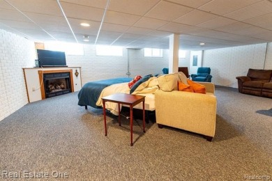 Welcome in to this spacious two bedroom ranch condo in the heart on White Lake Oaks Golf Course in Michigan - for sale on GolfHomes.com, golf home, golf lot