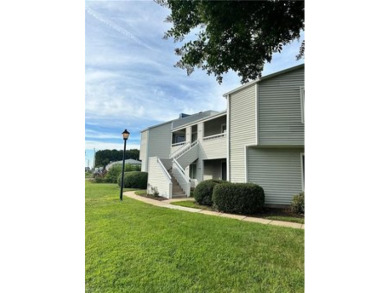 Beautiful 2 bedroom, 2 bath condo just minutes from the on Kempsville Greens Municipal Golf Course in Virginia - for sale on GolfHomes.com, golf home, golf lot