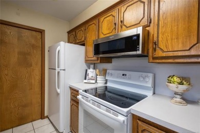 Welcome to 2018 Kelly Drive... a 3 bed, 2 bath brick home on Sulphur Hills Golf Course in Oklahoma - for sale on GolfHomes.com, golf home, golf lot