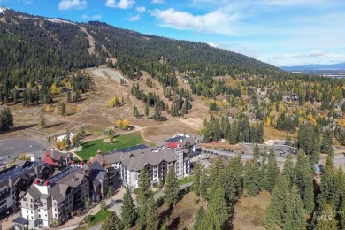 Village-facing end unit in the heart of Tamarack! This spacious on Osprey Meadows at Tamarack Resort in Idaho - for sale on GolfHomes.com, golf home, golf lot