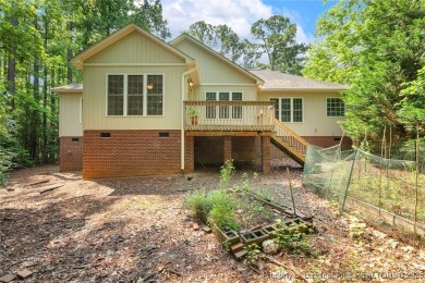 Adorable home located in the gated and golf community of on Carolina Trace Country Club in North Carolina - for sale on GolfHomes.com, golf home, golf lot