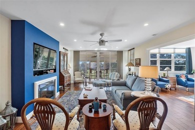 DECORATOR COMPLETELY REMODELED THREE BEDROOM SPLIT PLAN, TWO on Oaks Country Club in Florida - for sale on GolfHomes.com, golf home, golf lot