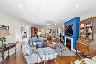 DECORATOR COMPLETELY REMODELED THREE BEDROOM SPLIT PLAN, TWO on Oaks Country Club in Florida - for sale on GolfHomes.com, golf home, golf lot