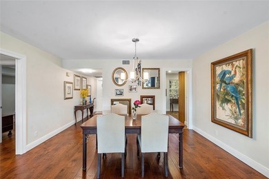 DECORATOR COMPLETELY REMODELED THREE BEDROOM SPLIT PLAN, TWO on Oaks Country Club in Florida - for sale on GolfHomes.com, golf home, golf lot