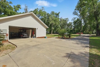 Welcome to this immaculate , updated gorgeous 3 bedroom/2 on Chiefland Golf and Country Club in Florida - for sale on GolfHomes.com, golf home, golf lot