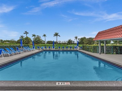 ~ MOTIVATED SELLER! ~ Immaculate 2BR/2BA in the prestigious on Hollybrook Golf and Tennis Club  in Florida - for sale on GolfHomes.com, golf home, golf lot