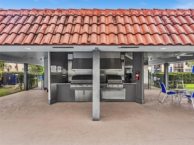 ~ MOTIVATED SELLER! ~ Immaculate 2BR/2BA in the prestigious on Hollybrook Golf and Tennis Club  in Florida - for sale on GolfHomes.com, golf home, golf lot