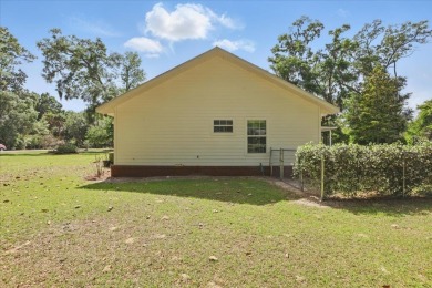 Welcome to this immaculate , updated gorgeous 3 bedroom/2 on Chiefland Golf and Country Club in Florida - for sale on GolfHomes.com, golf home, golf lot