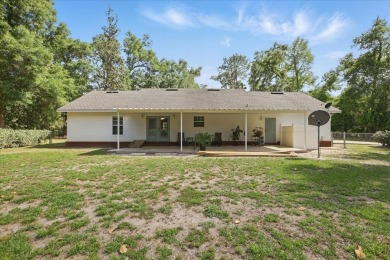 Welcome to this immaculate , updated gorgeous 3 bedroom/2 on Chiefland Golf and Country Club in Florida - for sale on GolfHomes.com, golf home, golf lot