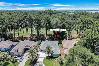 Beautifully-updated 4 BD or 3 BD + flex room home in Hilton Head on Country Club of Hilton Head in South Carolina - for sale on GolfHomes.com, golf home, golf lot