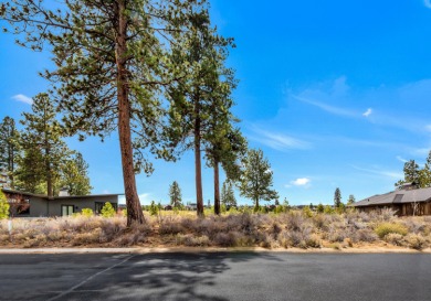 Spectacular lot on Tetherow Golf Course's 13th fairway. The lot on Tetherow Golf Club in Oregon - for sale on GolfHomes.com, golf home, golf lot