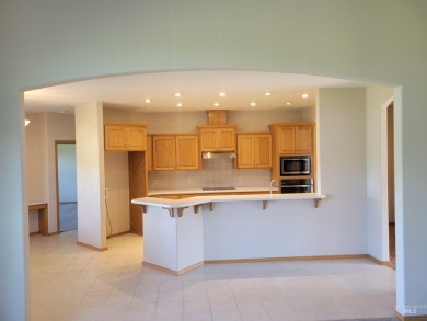 NEW ON THE MARKET! This property is located just minutes from on Lewiston Golf and Country Club in Idaho - for sale on GolfHomes.com, golf home, golf lot