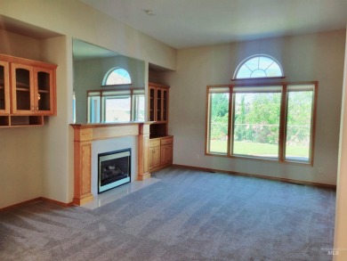 NEW ON THE MARKET! This property is located just minutes from on Lewiston Golf and Country Club in Idaho - for sale on GolfHomes.com, golf home, golf lot