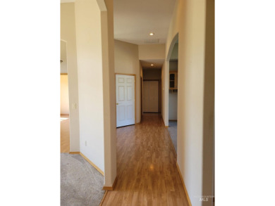 NEW ON THE MARKET! This property is located just minutes from on Lewiston Golf and Country Club in Idaho - for sale on GolfHomes.com, golf home, golf lot