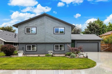 Stylishly updated home with versatile living space! Thoughtful on Eagle Hills Golf Course in Idaho - for sale on GolfHomes.com, golf home, golf lot