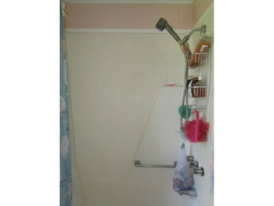 This charming 24 x 40, 2 bedrooms, 2 bath mobile home offers the on Grasslands Golf and Country Club in Florida - for sale on GolfHomes.com, golf home, golf lot