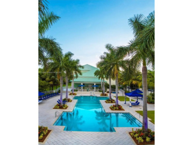 GREAT OPPORTUNITY IN PRICE AND LOCATION, IN THE HEART OF DORAL on Doral Golf Resort in Florida - for sale on GolfHomes.com, golf home, golf lot