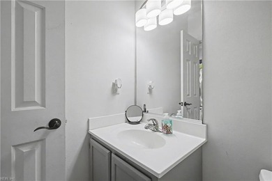 Welcome to this open-concept townhome in the highly desirable on Kiln Creek Golf and Country Club in Virginia - for sale on GolfHomes.com, golf home, golf lot