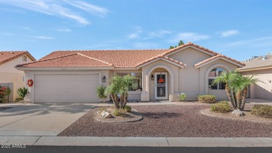 Welcome to your Sun Lakes retirement oasis! This updated 2BR/2BA on Cottonwood Country Club in Arizona - for sale on GolfHomes.com, golf home, golf lot
