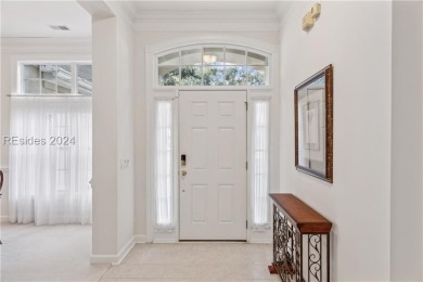 Charming 3 BD single-family home is located on a quiet on Belfair Golf Club in South Carolina - for sale on GolfHomes.com, golf home, golf lot