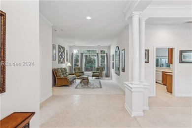 Charming 3 BD single-family home is located on a quiet on Belfair Golf Club in South Carolina - for sale on GolfHomes.com, golf home, golf lot