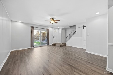 Welcome to this freshly renovated 2 bedroom, 1 full and 2 half on Village Greens of Woodridge Golf Course in Illinois - for sale on GolfHomes.com, golf home, golf lot