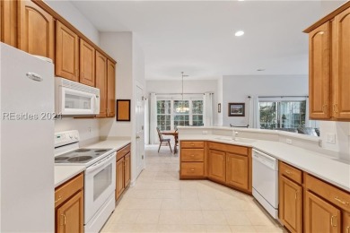 Charming 3 BD single-family home is located on a quiet on Belfair Golf Club in South Carolina - for sale on GolfHomes.com, golf home, golf lot