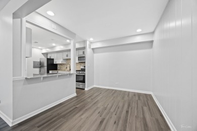 Welcome to this freshly renovated 2 bedroom, 1 full and 2 half on Village Greens of Woodridge Golf Course in Illinois - for sale on GolfHomes.com, golf home, golf lot