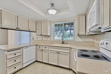 Welcome to Your Dream Townhome in Eagle, Idaho Nestled in the on Eagle Hills Golf Course in Idaho - for sale on GolfHomes.com, golf home, golf lot